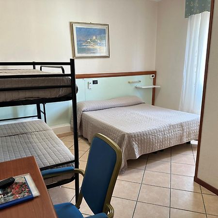Hotel Svizzera Arma di Taggia Ngoại thất bức ảnh