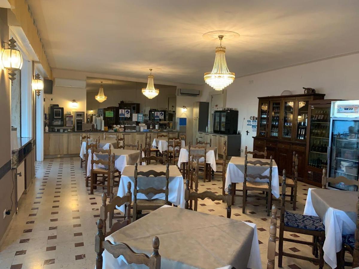 Hotel Svizzera Arma di Taggia Ngoại thất bức ảnh