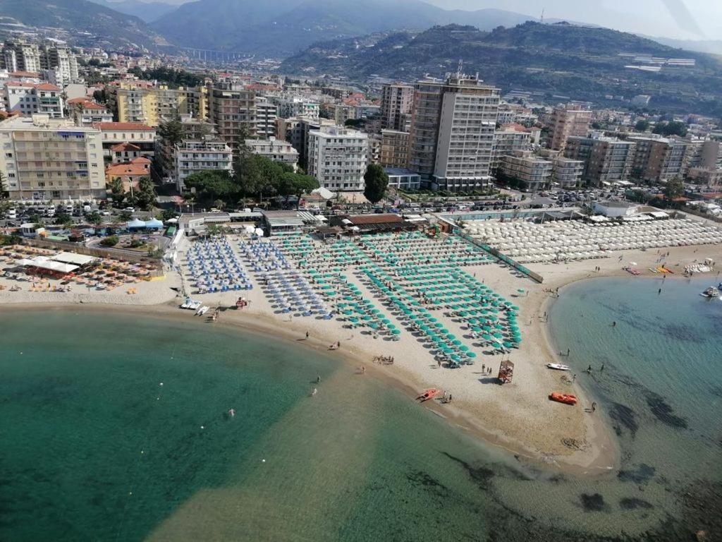 Hotel Svizzera Arma di Taggia Ngoại thất bức ảnh