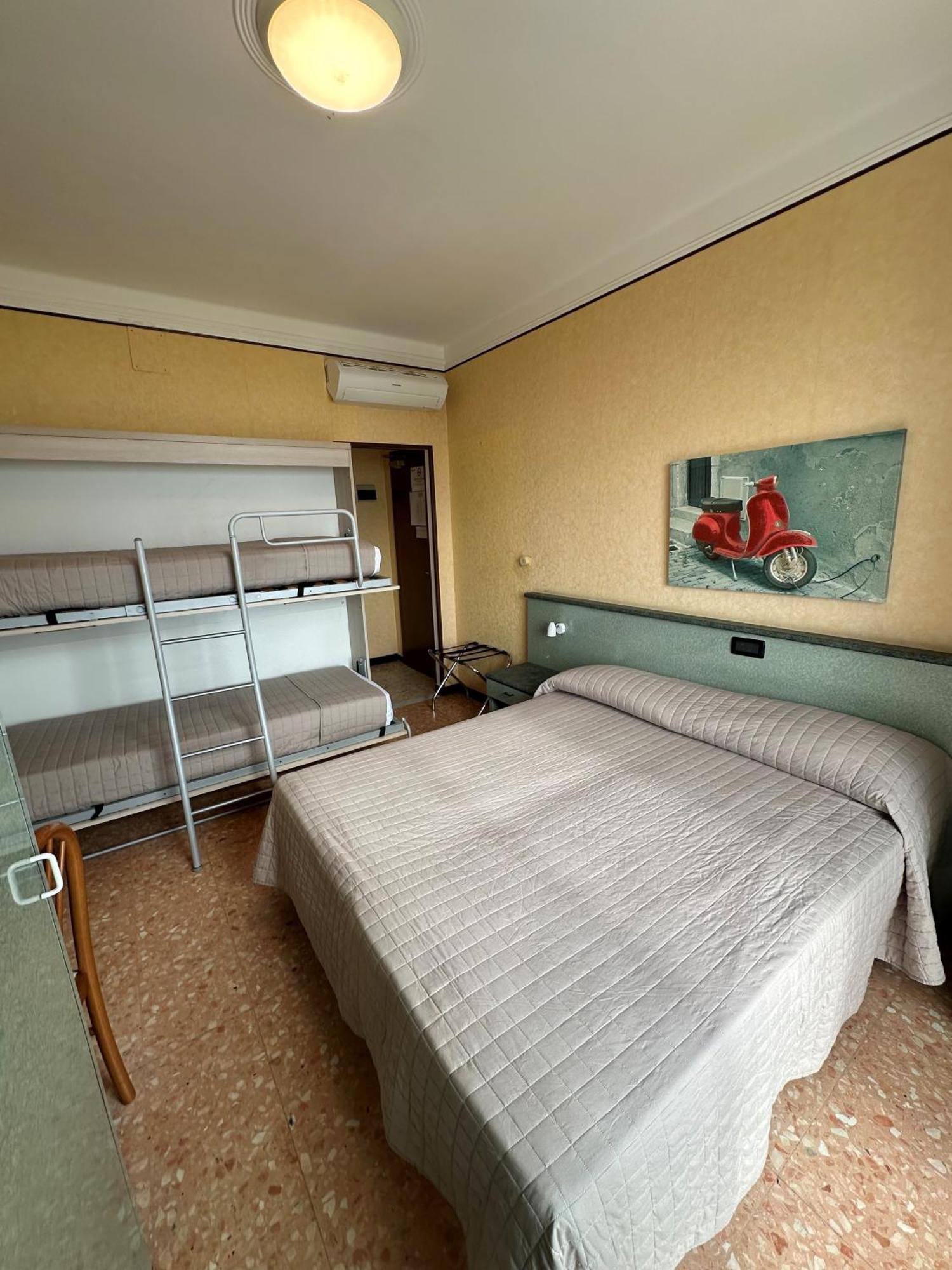 Hotel Svizzera Arma di Taggia Ngoại thất bức ảnh