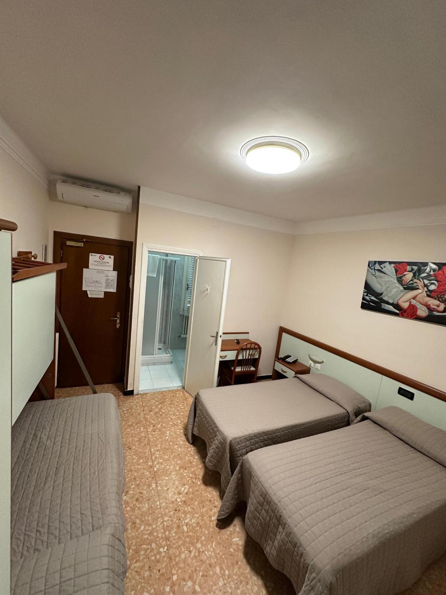 Hotel Svizzera Arma di Taggia Ngoại thất bức ảnh